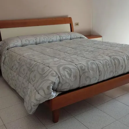 Al * Longone al Segrino