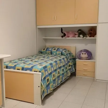 Al بيت للعطل Longone al Segrino